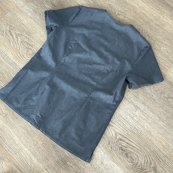 FIGS Casma Three-Pocket Scrub Top‎ Heather Denim Women's Small (Limited Edition) - Picture 3 of 11